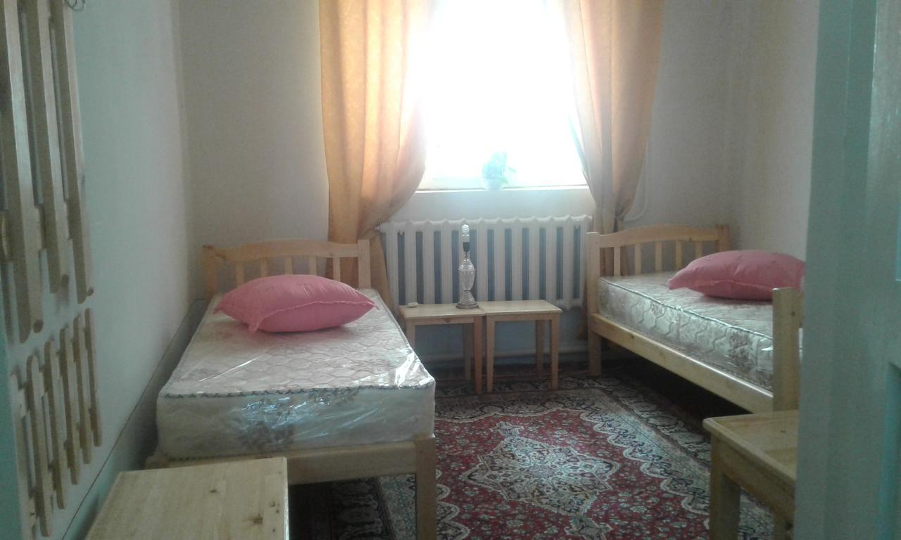 Bed and Breakfast Western House à Qorowul Extérieur photo